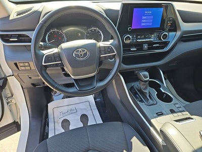 2024 Toyota Highlander LE