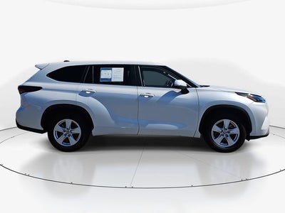 2024 Toyota Highlander LE