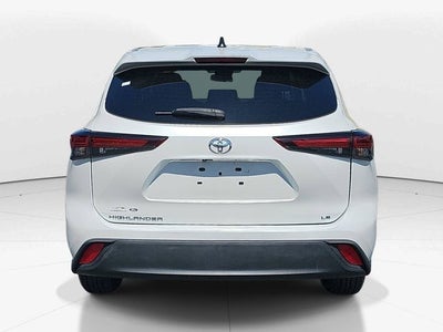 2024 Toyota Highlander LE