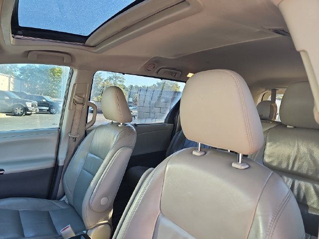 2016 Toyota Sienna XLE 8 Passenger