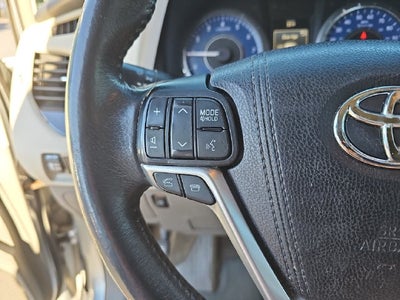 2016 Toyota Sienna XLE 8 Passenger