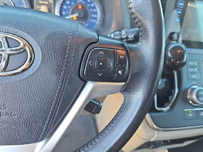 2016 Toyota Sienna XLE 8 Passenger