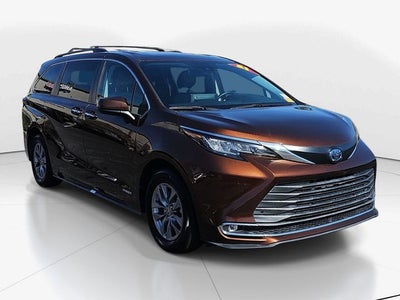 2021 Toyota Sienna XLE
