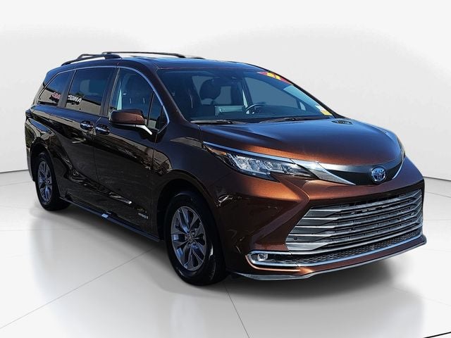2021 Toyota Sienna XLE