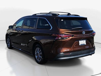 2021 Toyota Sienna XLE
