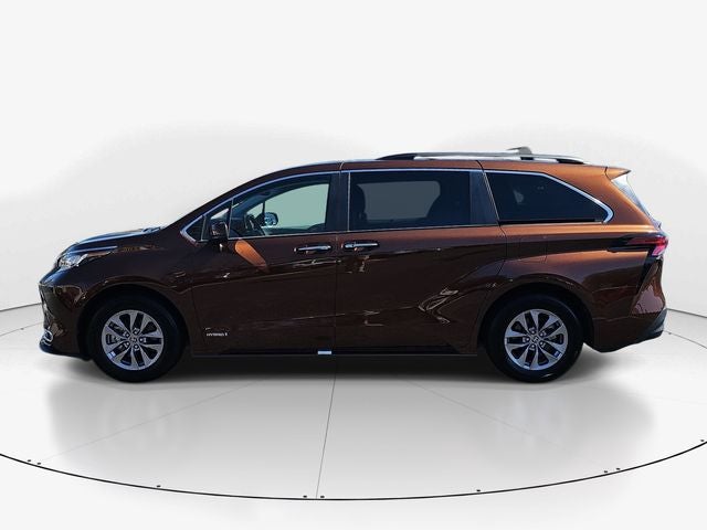 2021 Toyota Sienna XLE