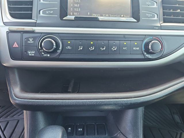 2019 Toyota Highlander LE