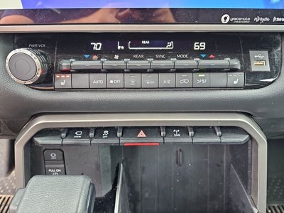 2024 Toyota Sequoia SR5