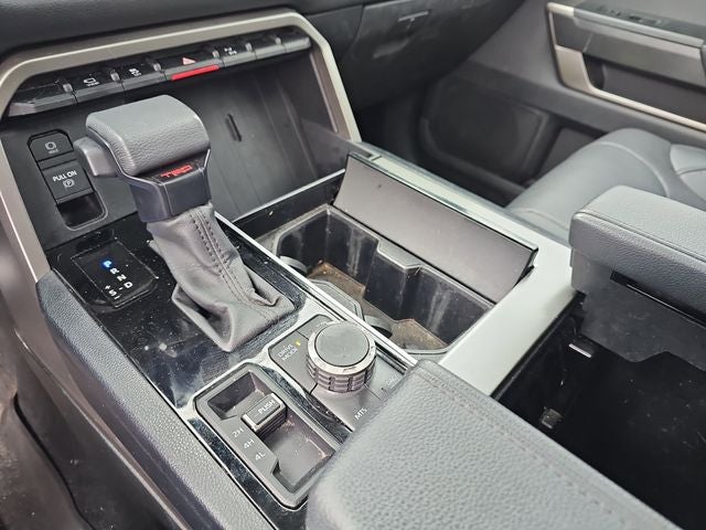 2024 Toyota Sequoia SR5