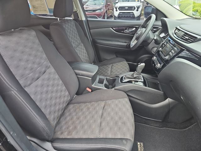 2017 Nissan Rogue Sport SV