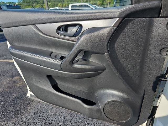2019 Nissan Rogue Sport S - Photo 28