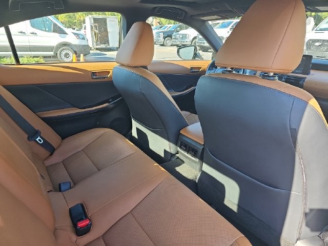 2024 Lexus IS 300
