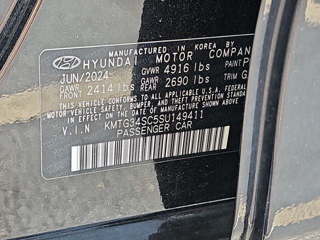 2025 Genesis G70 2.5T
