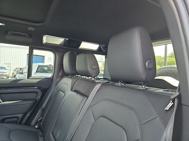 2025 Land Rover Defender 110 S