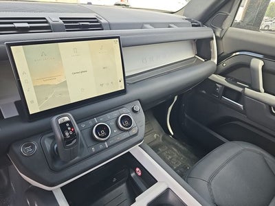 2025 Land Rover Defender 110 S