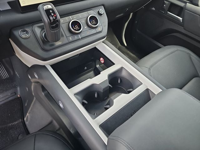 2025 Land Rover Defender 110 S