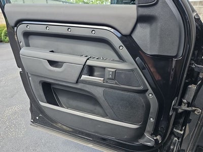 2025 Land Rover Defender 110 S