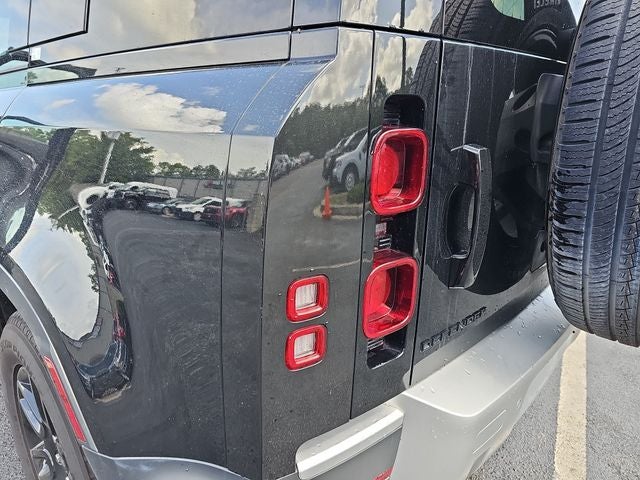 2025 Land Rover Defender 110 S