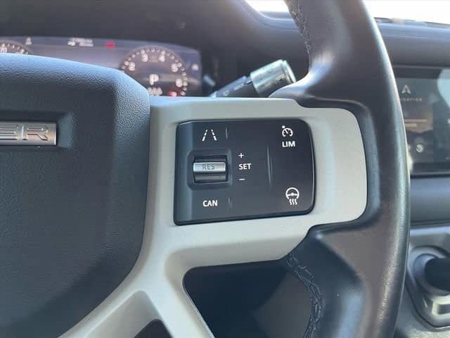 2020 Land Rover Defender 110 SE