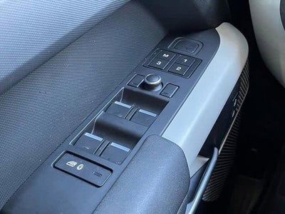 2020 Land Rover Defender 110 SE