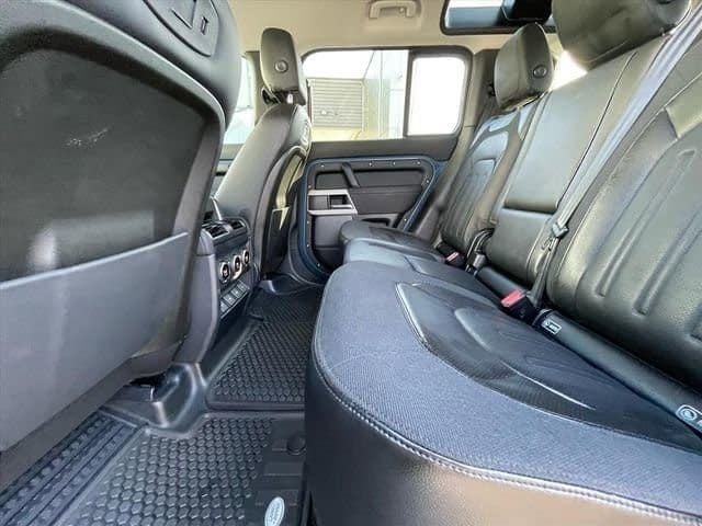 2020 Land Rover Defender 110 SE