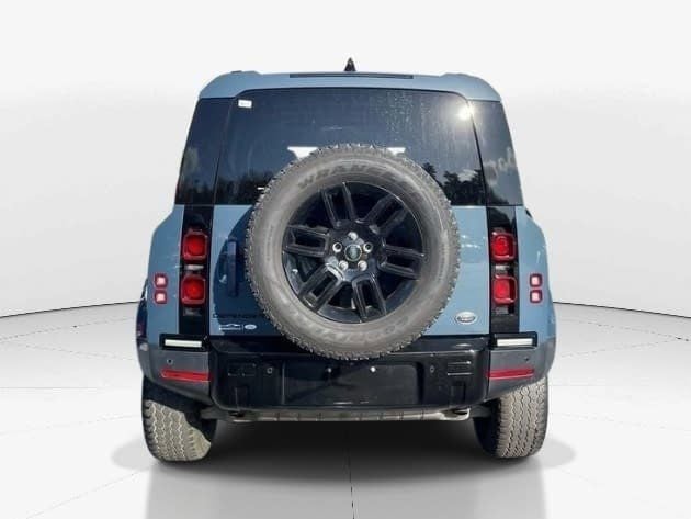 2020 Land Rover Defender 110 SE