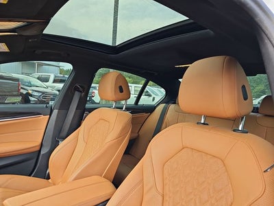 2023 BMW 5 Series 530i
