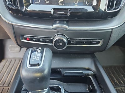 2019 Volvo XC60 T6 Momentum