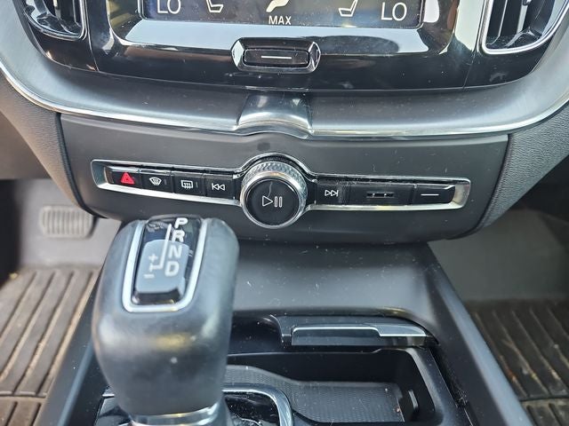 2019 Volvo XC60 T6 Momentum