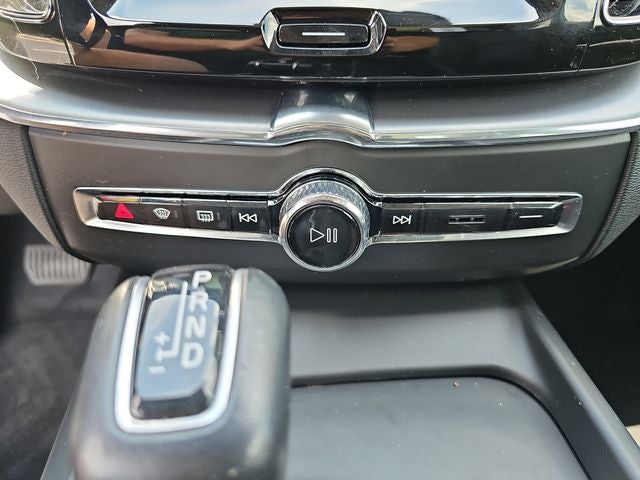 2019 Volvo XC60 T6 Momentum