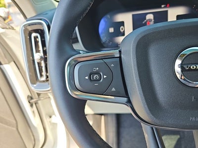 2025 Volvo XC40 B5 Plus Dark Theme