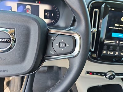 2025 Volvo XC40 B5 Plus Dark Theme