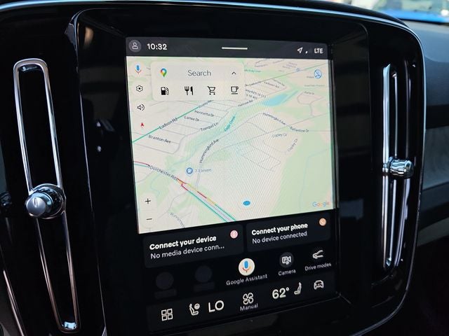2025 Volvo XC40 B5 Plus Dark Theme