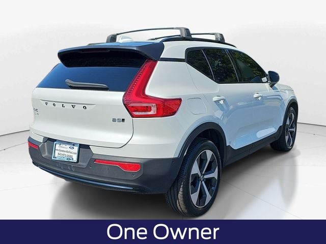 2025 Volvo XC40 B5 Plus Dark Theme