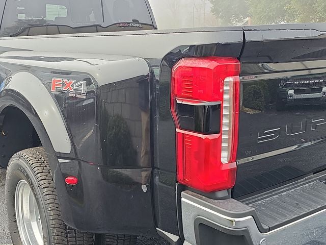 2026 Ford F-350SD Lariat DRW